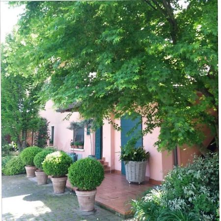 Quartiano Il Cortiletto Bed & Breakfast エクステリア 写真