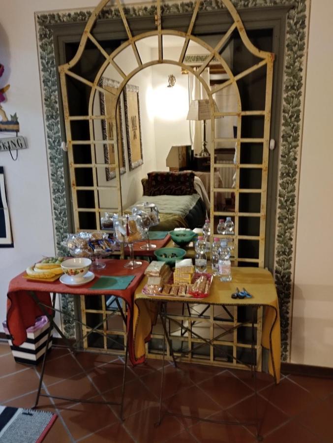 Quartiano Il Cortiletto Bed & Breakfast エクステリア 写真