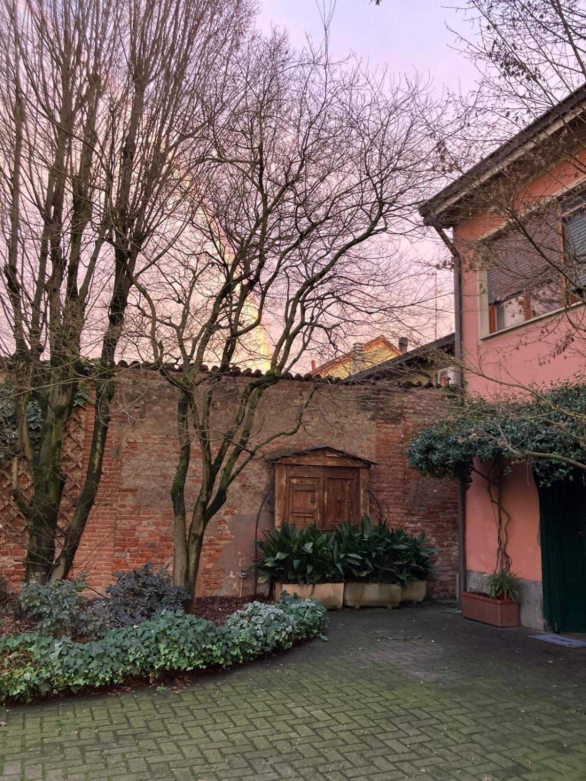 Quartiano Il Cortiletto Bed & Breakfast エクステリア 写真