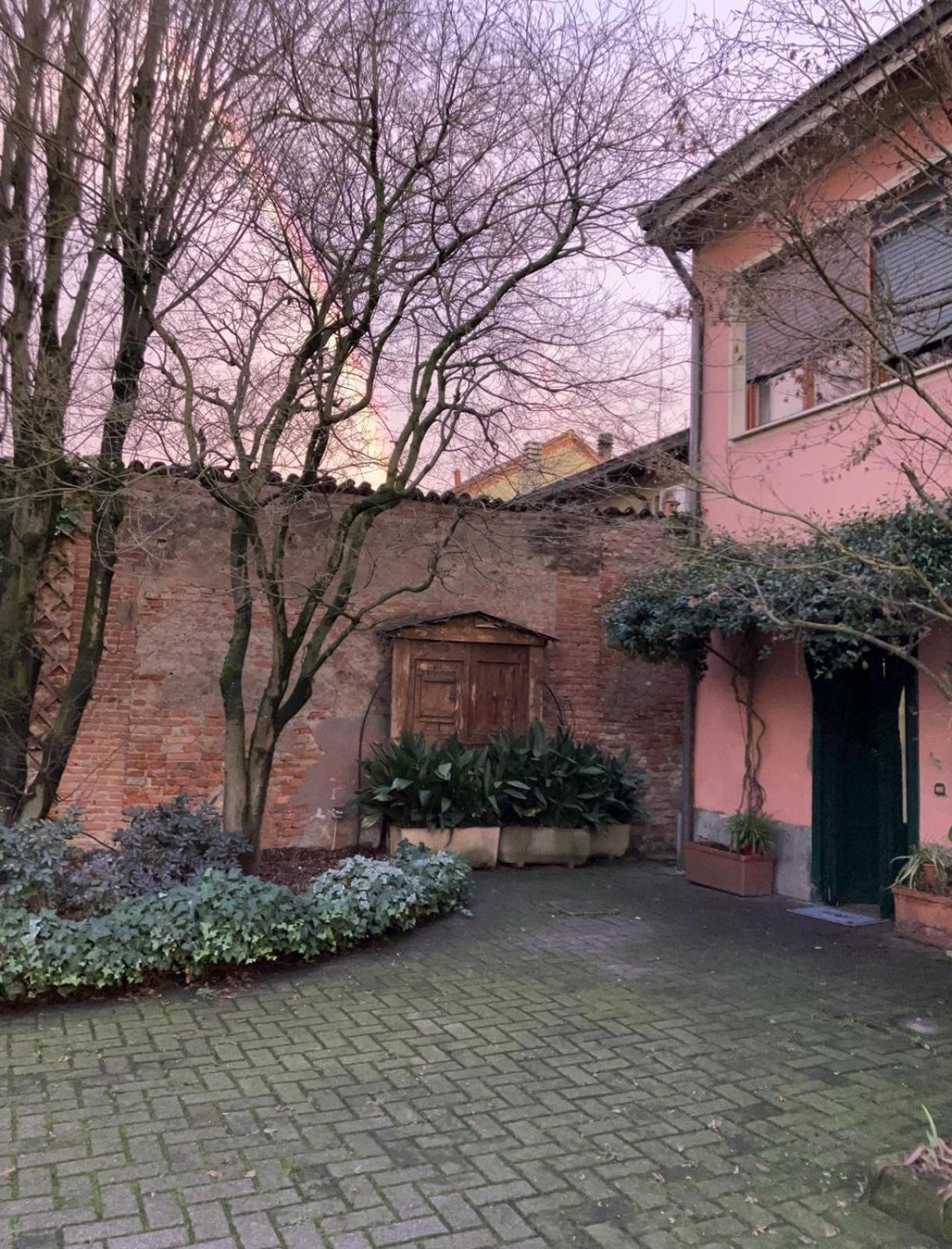 Quartiano Il Cortiletto Bed & Breakfast エクステリア 写真